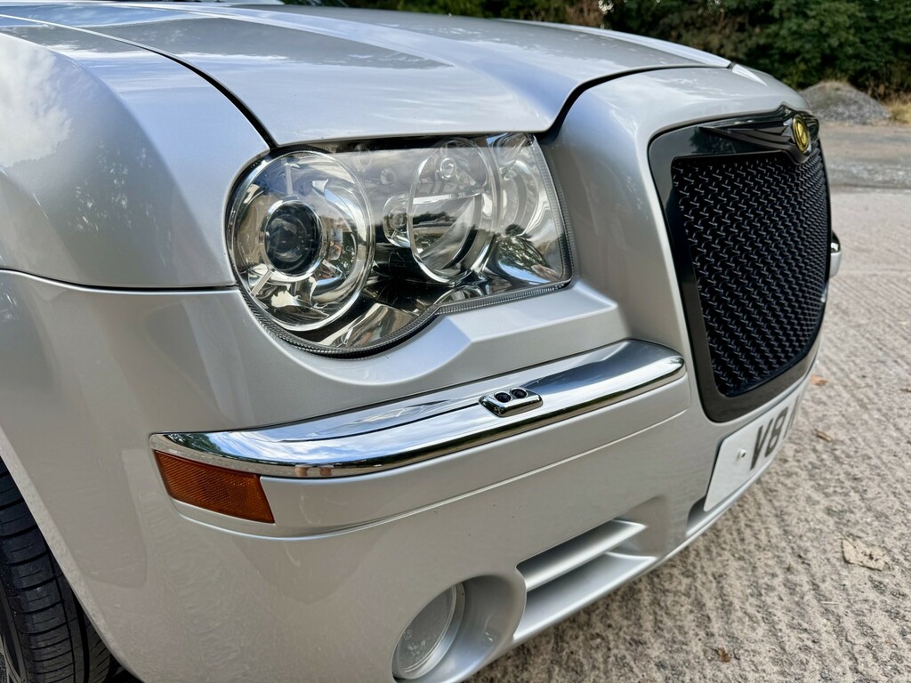 Chrysler 300C Crd Silver #48