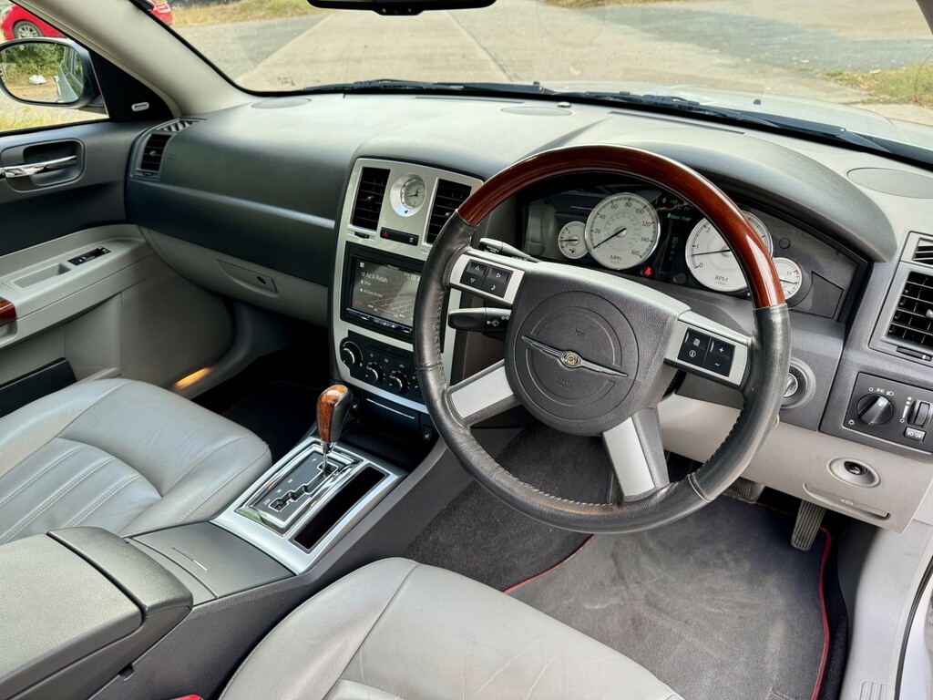 Chrysler 300C Crd Silver #24