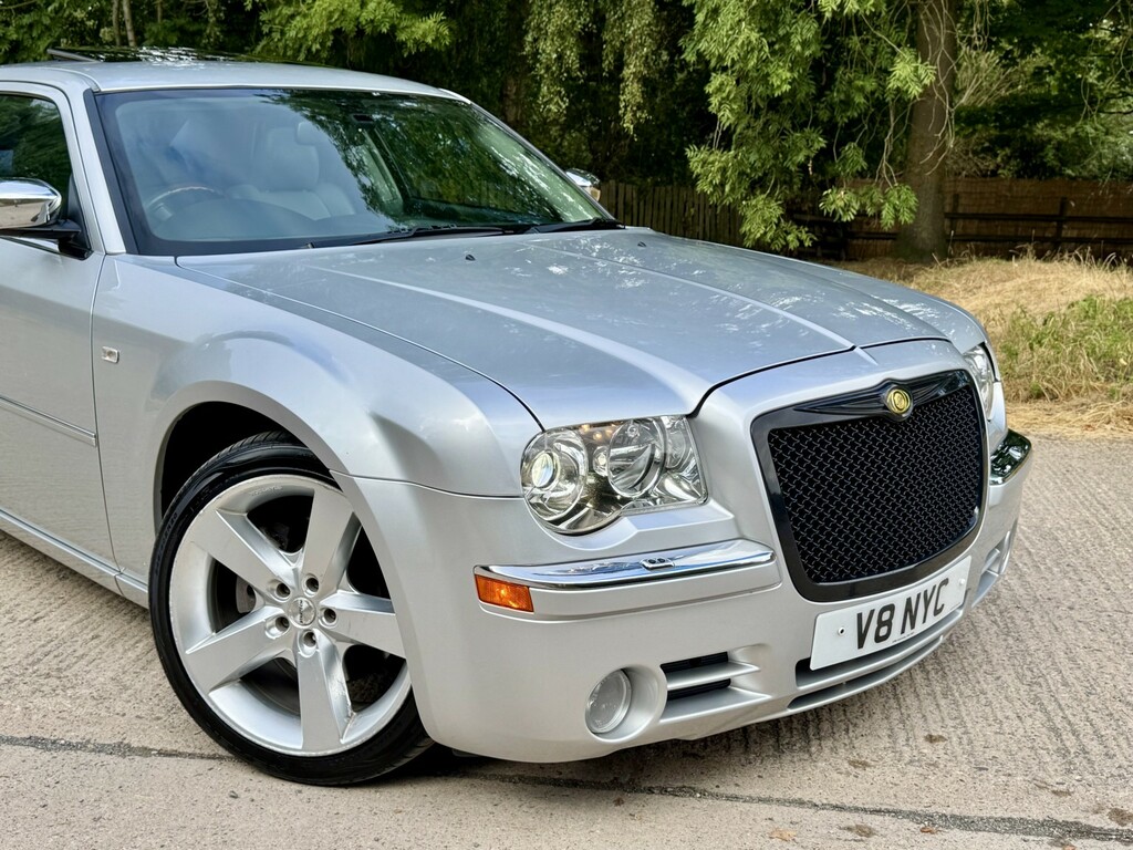 Chrysler 300C Crd Silver #9