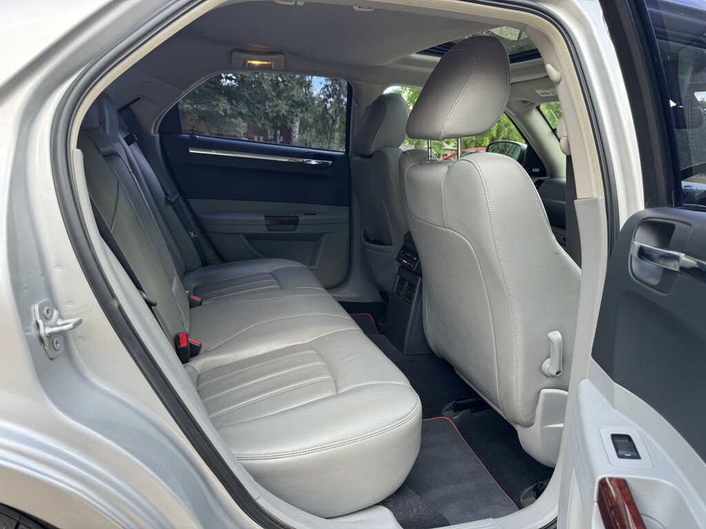 Chrysler 300C Crd Silver #37