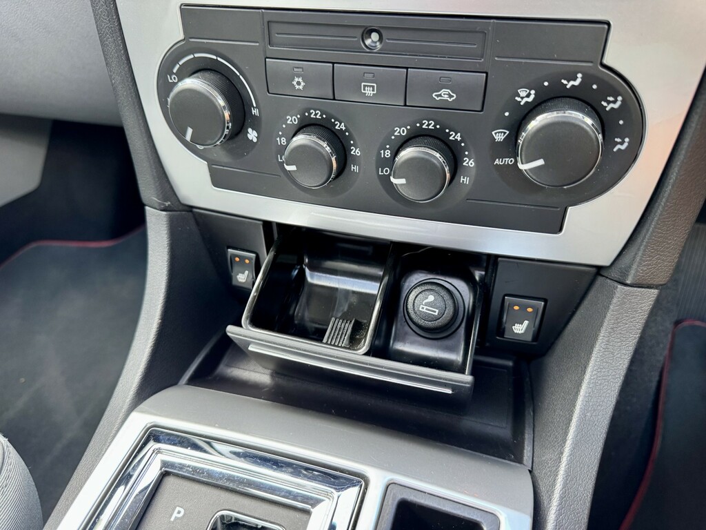 Chrysler 300C Crd Silver #52