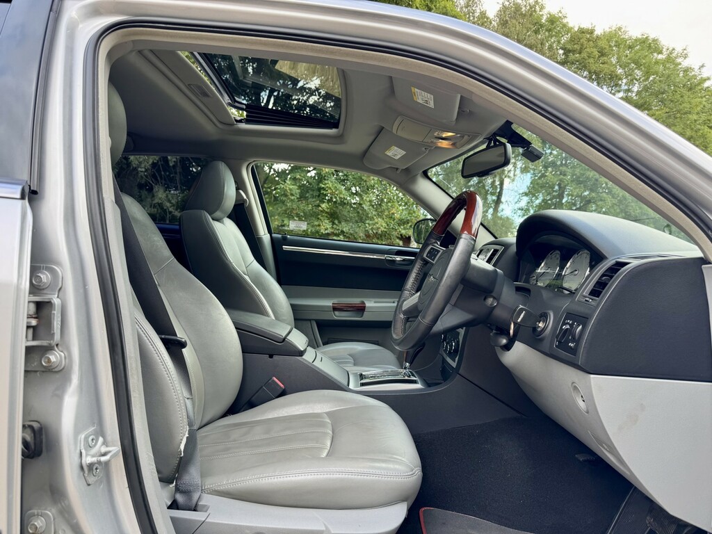 Chrysler 300C Crd Silver #33