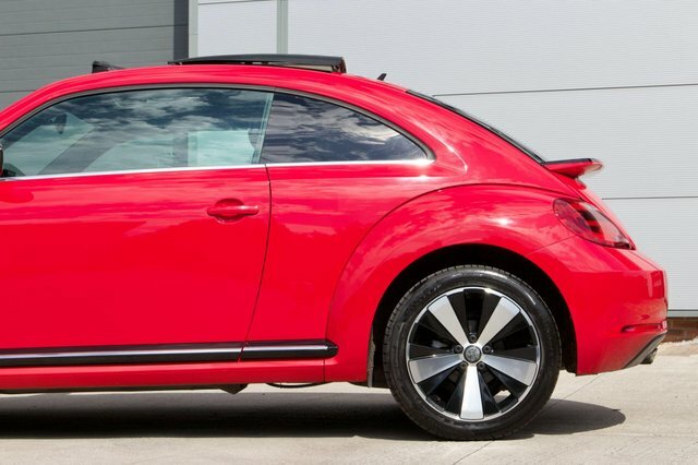 Volkswagen Beetle 2.0 Sport Tdi Dsg 139 Bhp Yellow #59