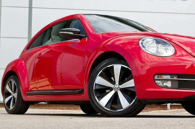Volkswagen Beetle 2.0 Sport Tdi Dsg 139 Bhp Yellow #44