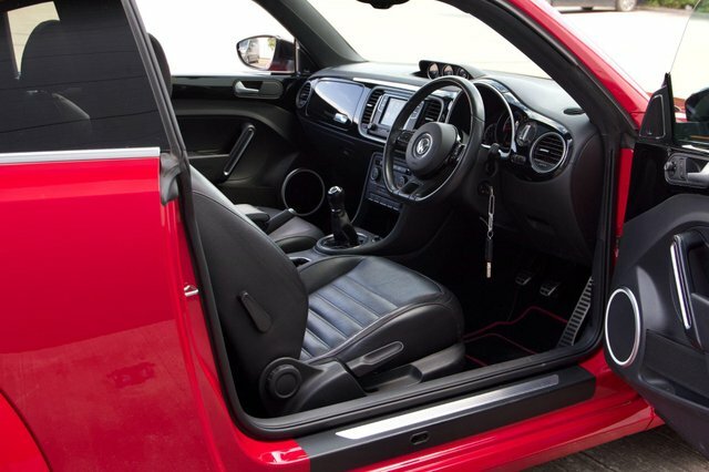 Volkswagen Beetle 2.0 Sport Tdi Dsg 139 Bhp Yellow #31