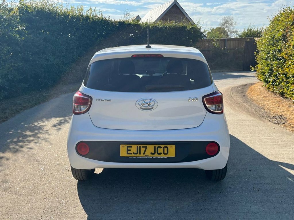 Hyundai I10 1.2 Premium Hatchback Euro 6 87 EJ17JCO White #3