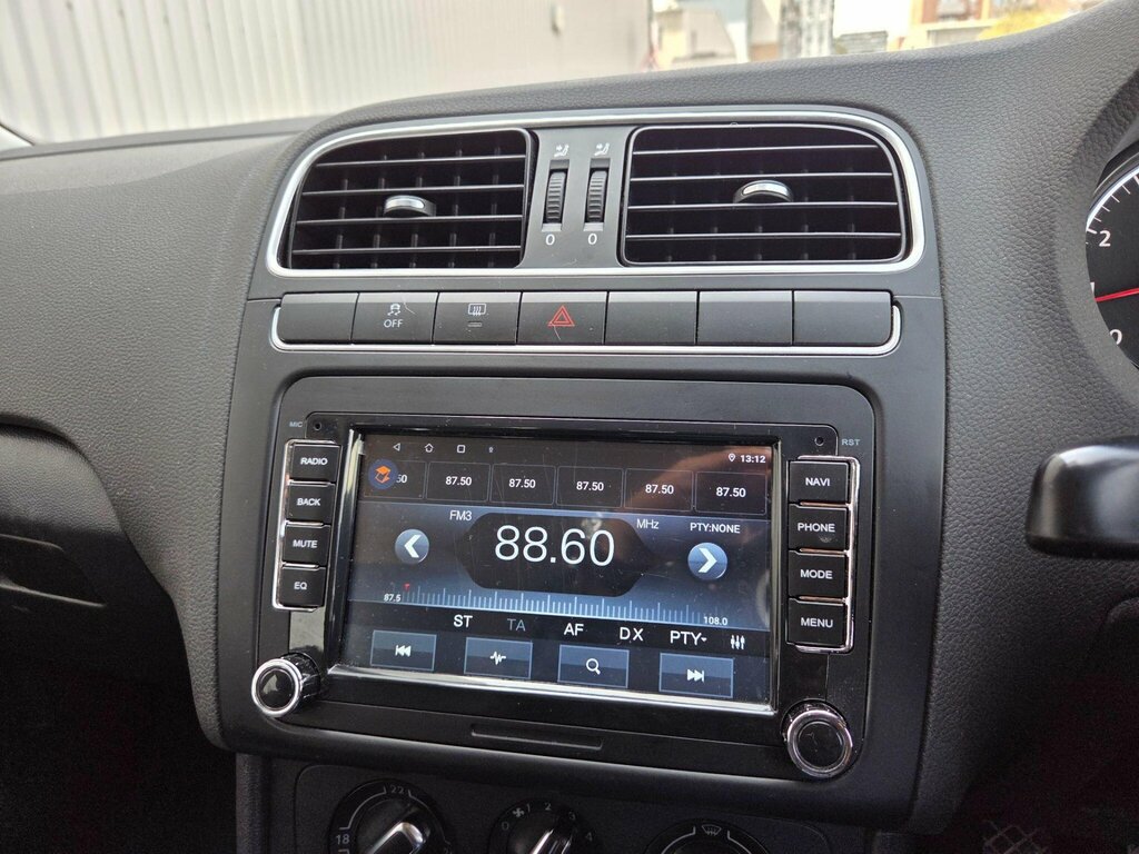 Volkswagen Polo Se White #33