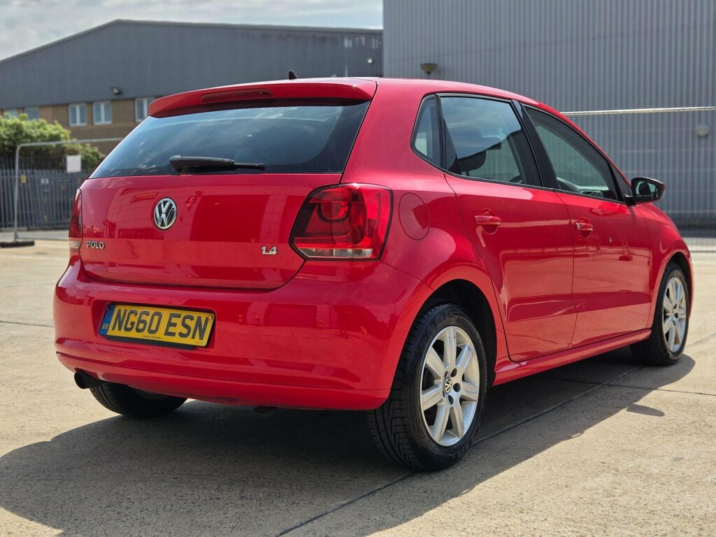 Volkswagen Polo Se White #3