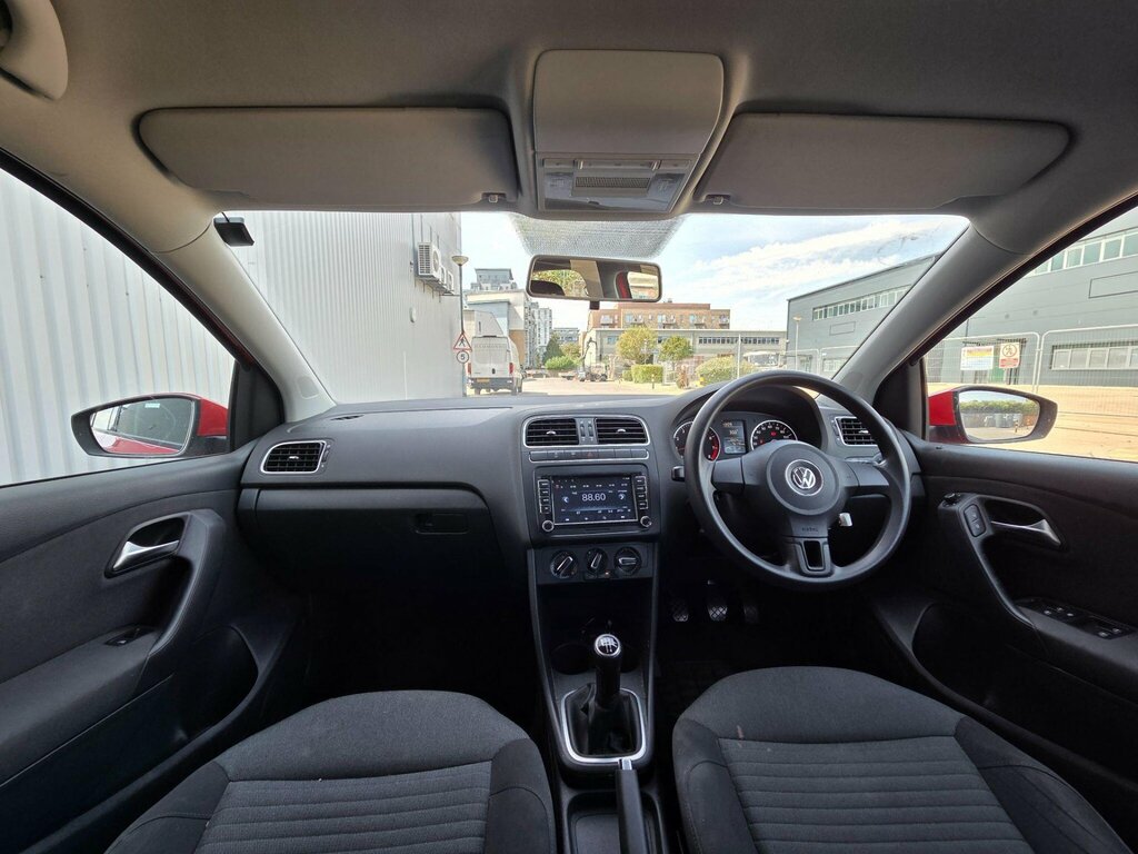 Volkswagen Polo Se White #31