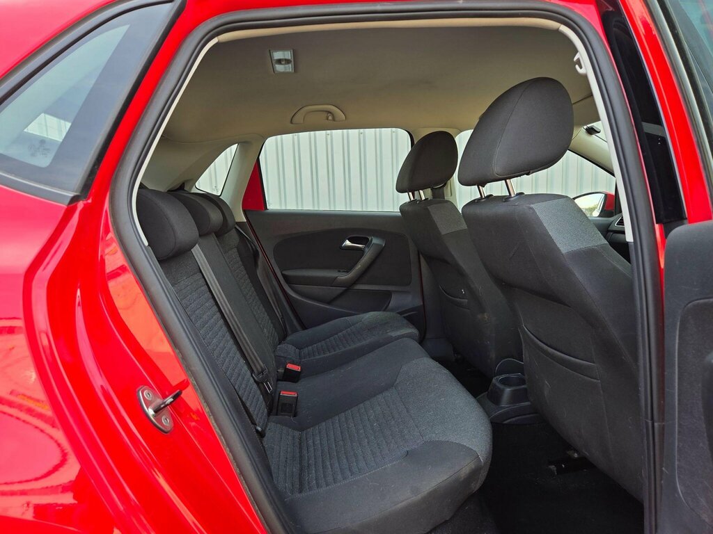 Volkswagen Polo Se White #25