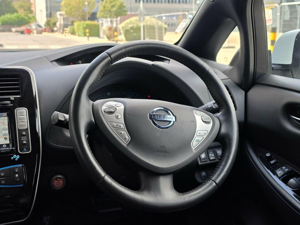 Nissan Leaf 30Kw Tekna With 3.3Kw Charger And Bose Audio Sat Red #35