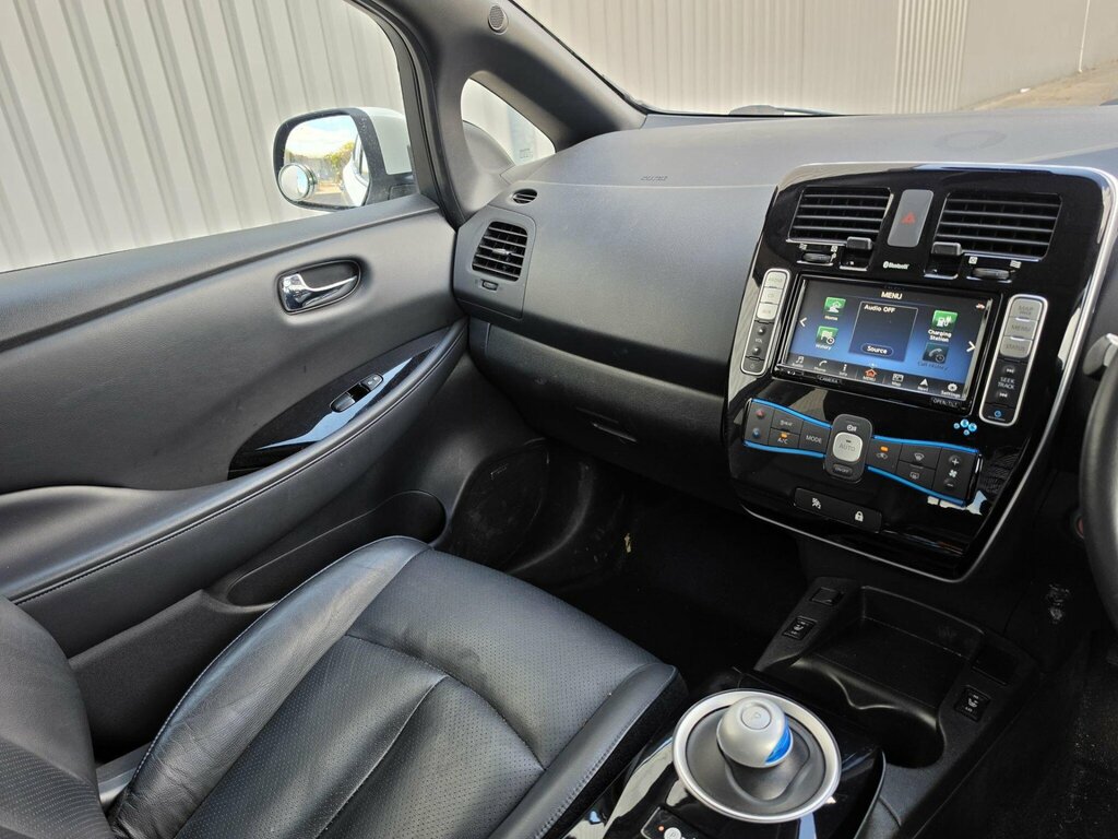Nissan Leaf 30Kw Tekna With 3.3Kw Charger And Bose Audio Sat Red #23