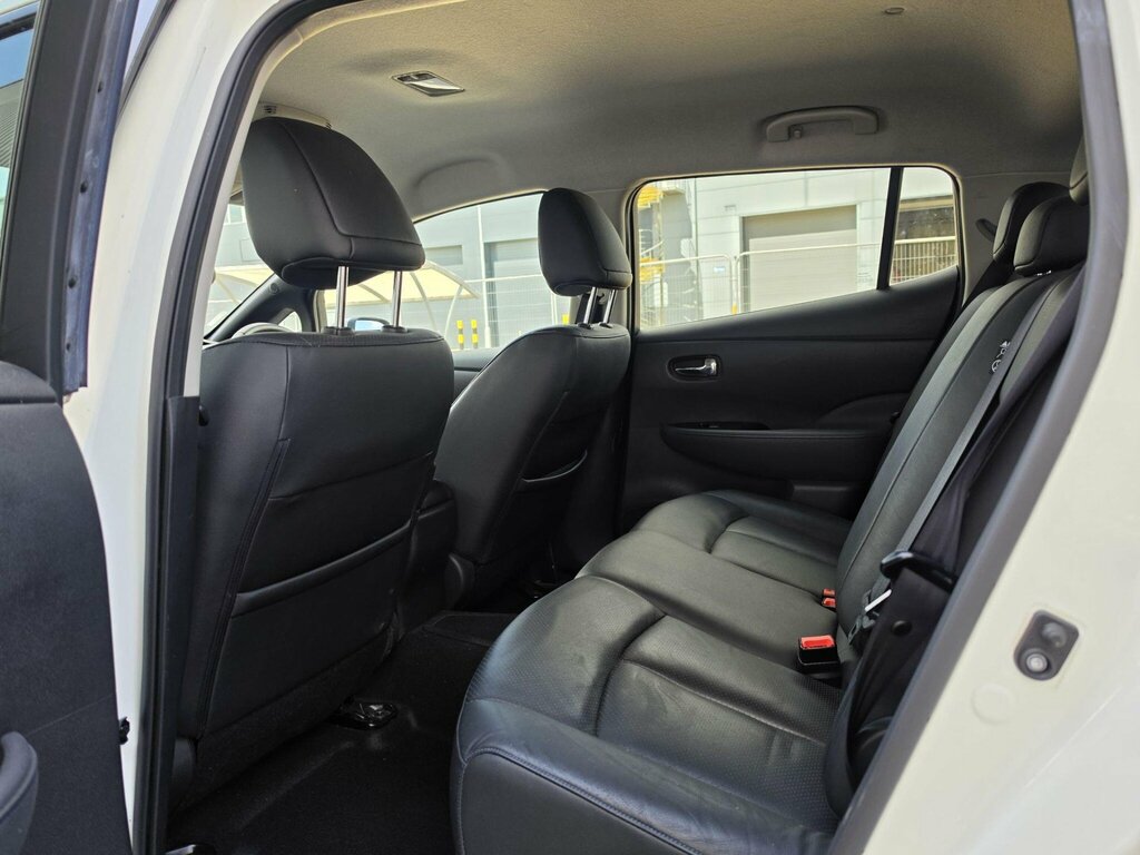 Nissan Leaf 30Kw Tekna With 3.3Kw Charger And Bose Audio Sat Red #28