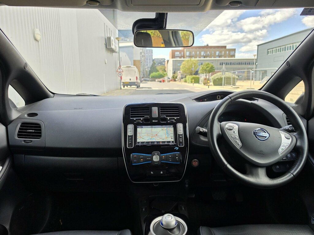 Nissan Leaf 30Kw Tekna With 3.3Kw Charger And Bose Audio Sat Red #21