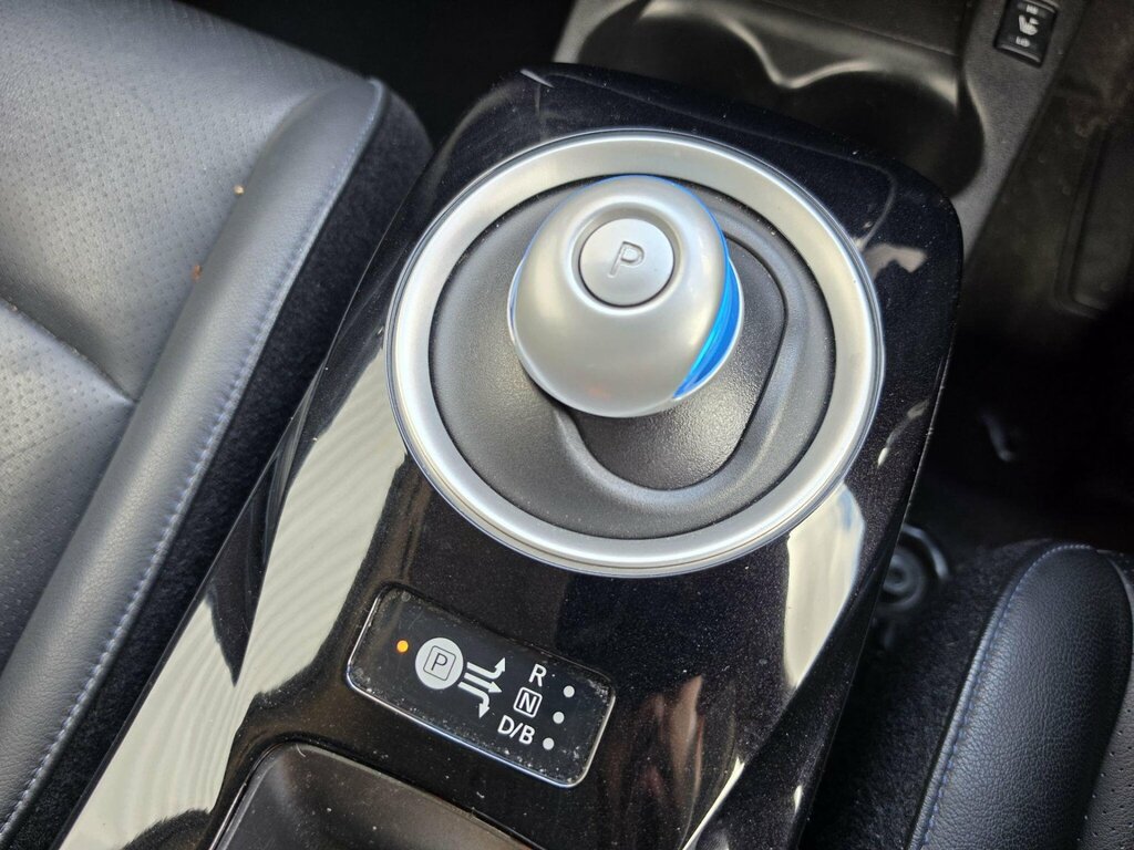 Nissan Leaf 30Kw Tekna With 3.3Kw Charger And Bose Audio Sat Red #38