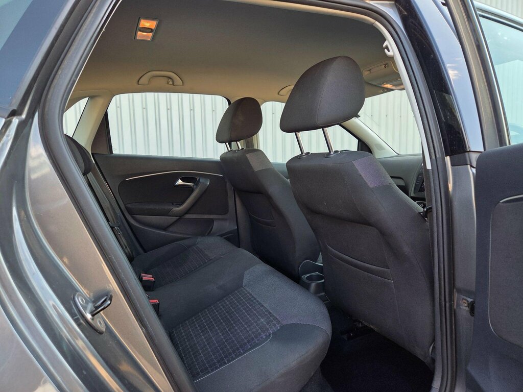 Volkswagen Polo 1.0 Se 74 Bhp Red #26