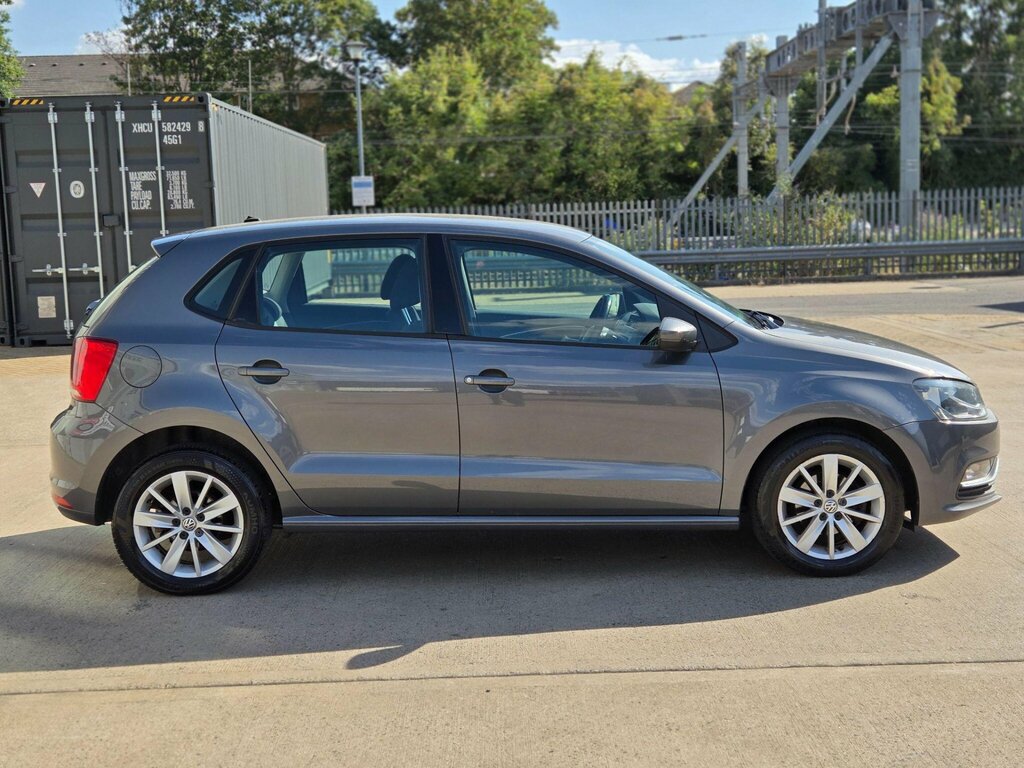 Volkswagen Polo 1.0 Se 74 Bhp Red #11