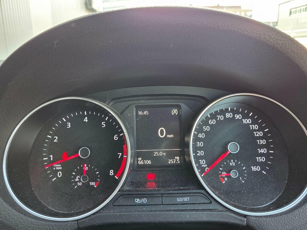 Volkswagen Polo 1.0 Se 74 Bhp Red #31