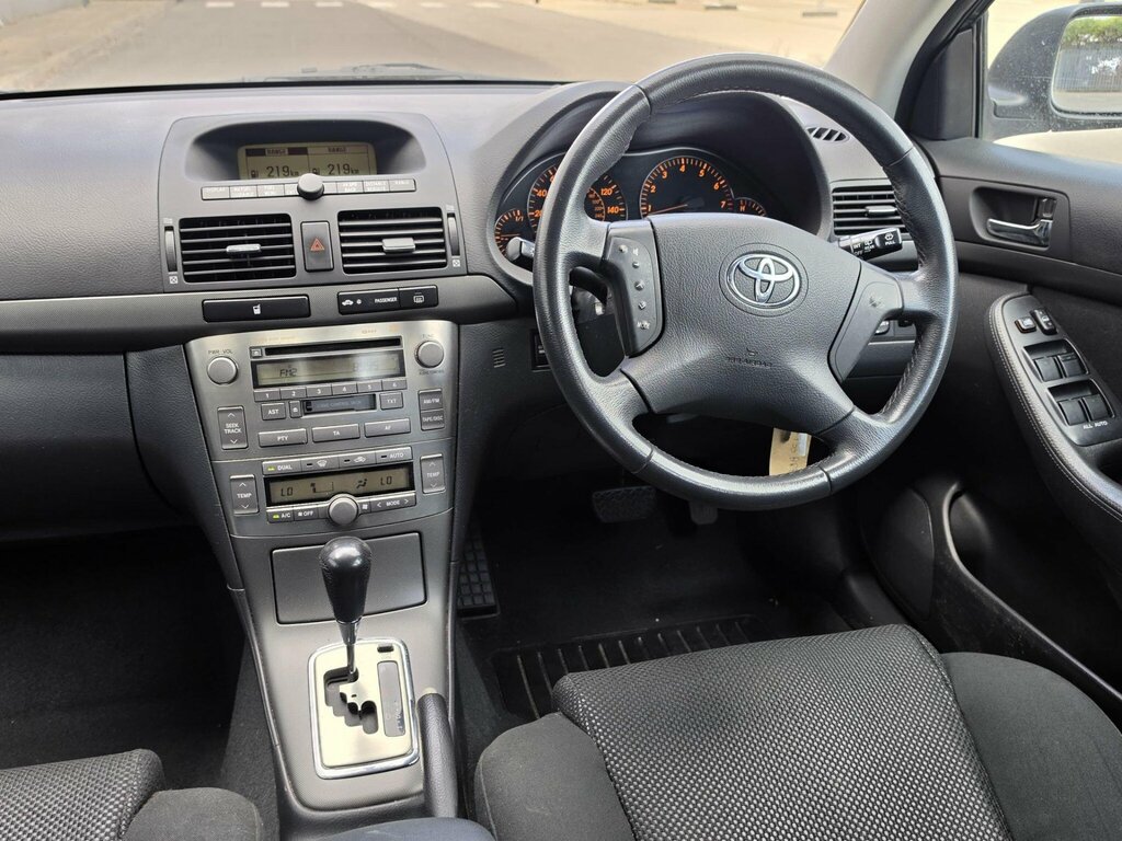 Toyota Avensis Blue #23