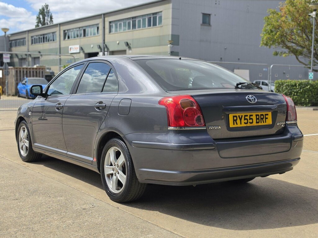 Toyota Avensis Blue #16