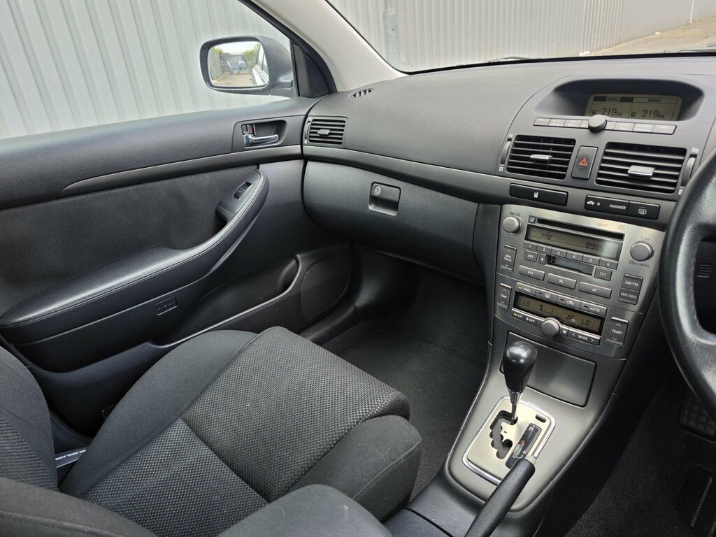 Toyota Avensis Blue #34