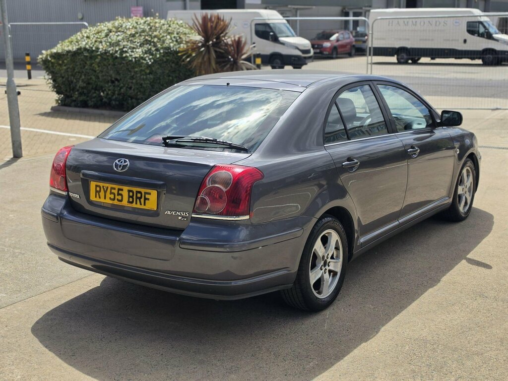 Toyota Avensis Blue #13