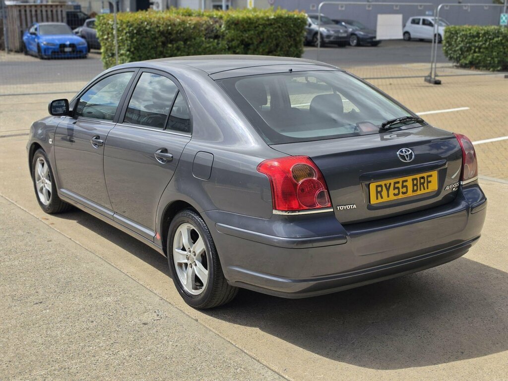 Toyota Avensis 1.8 Vvt-i T3-x Grey #3