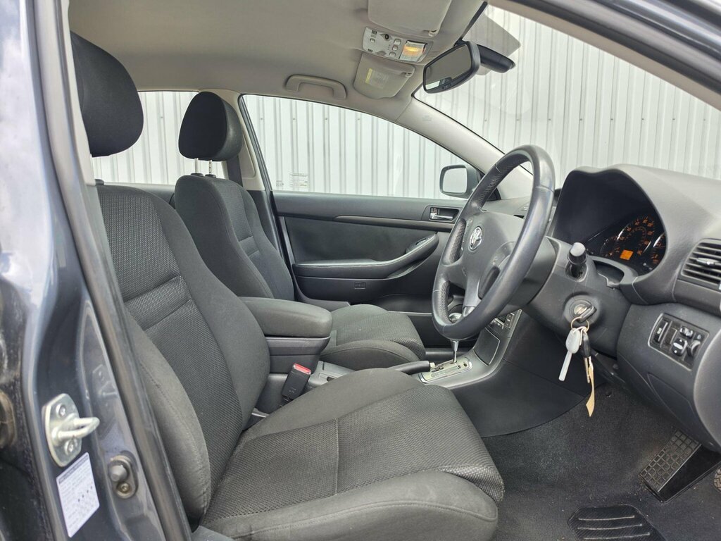 Toyota Avensis Blue #19