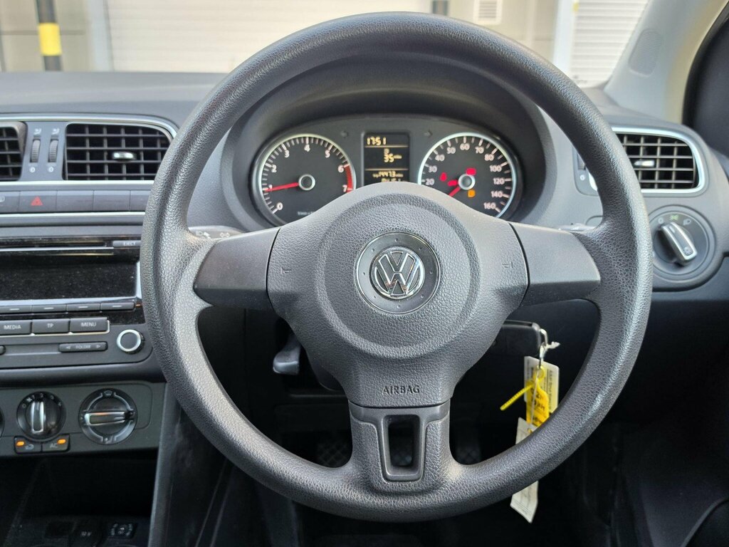 Volkswagen Polo 1.4 Match Black #24