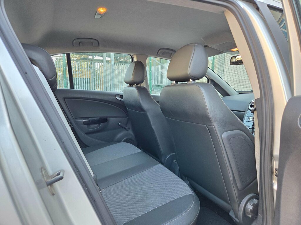 Vauxhall Corsa Club Ac 16V 5-Door Gold #27