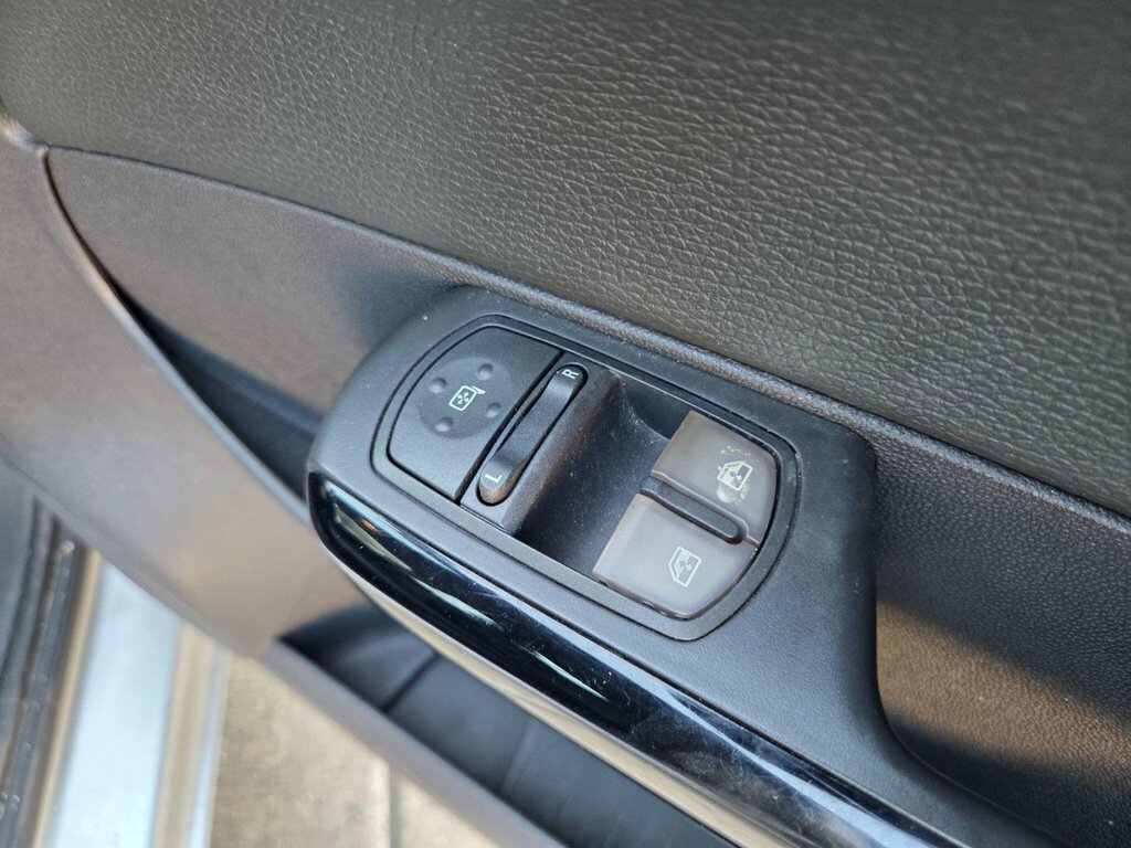 Vauxhall Corsa Club Ac 16V 5-Door Gold #46