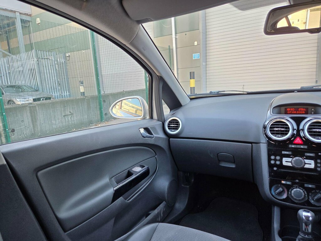 Vauxhall Corsa Club Ac 16V 5-Door Gold #21