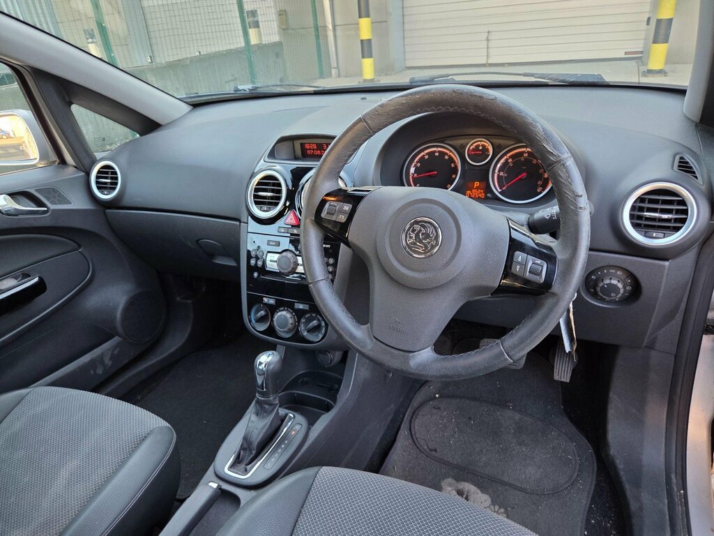 Vauxhall Corsa Club Ac 16V 5-Door Gold #19