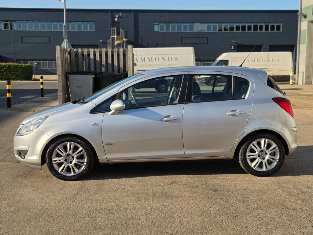 Vauxhall Corsa Club Ac 16V 5-Door Gold #16