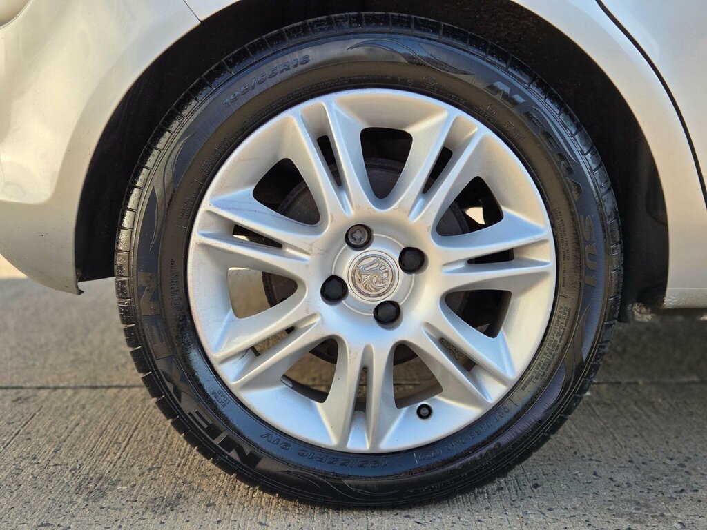 Vauxhall Corsa Club Ac 16V 5-Door Gold #44
