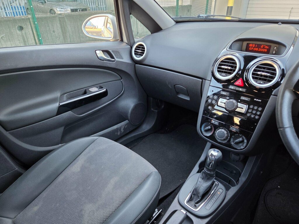 Vauxhall Corsa Club Ac 16V 5-Door Gold #36
