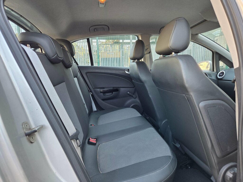 Vauxhall Corsa Club Ac 16V 5-Door Gold #26