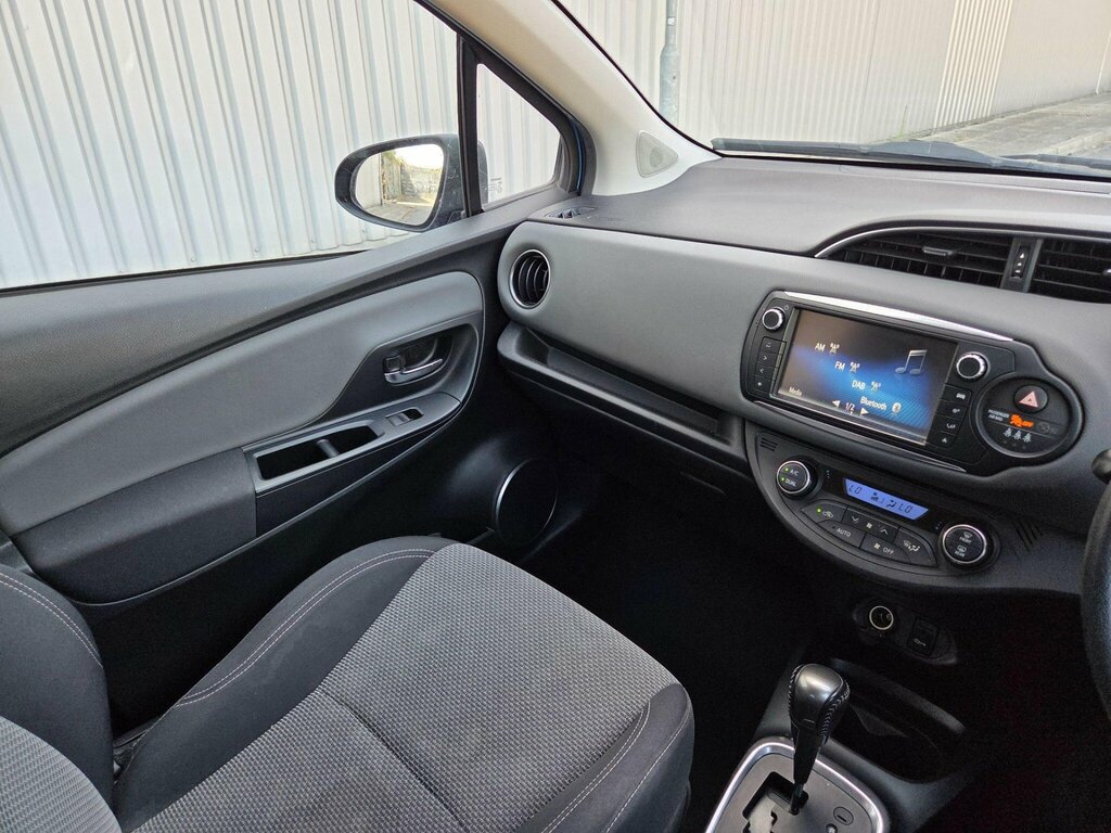 Toyota Yaris Icon 1.5 Hybrid #32