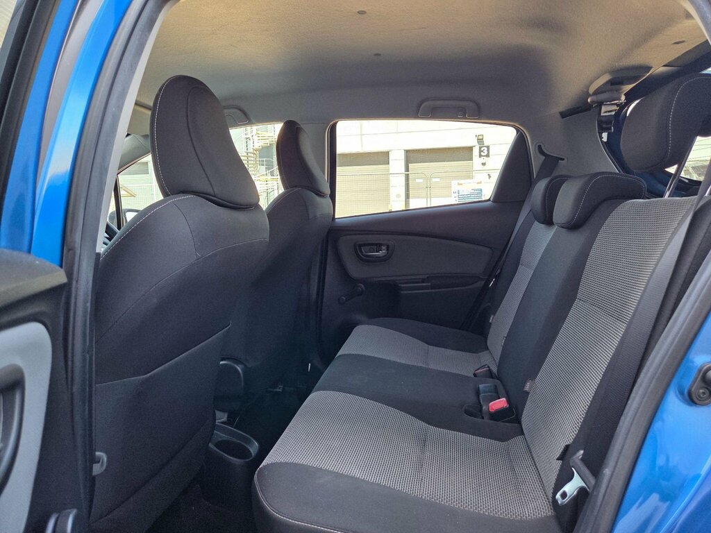 Toyota Yaris Icon 1.5 Hybrid #36