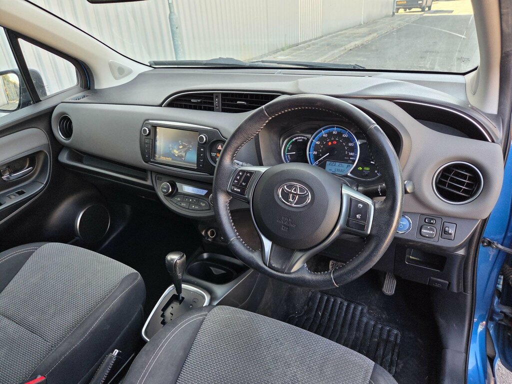 Toyota Yaris Icon 1.5 Hybrid #19