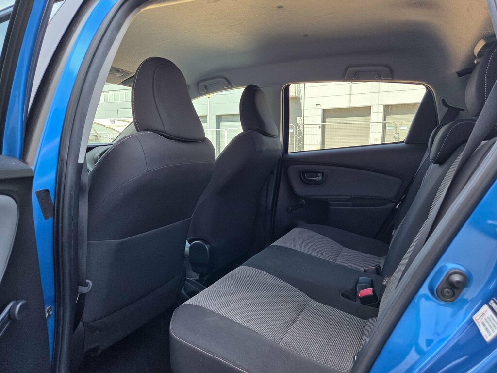 Toyota Yaris Icon 1.5 Hybrid #37
