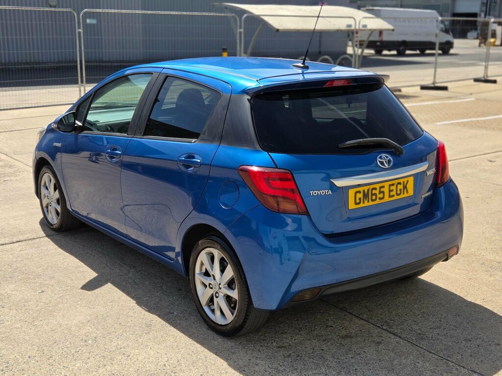 Toyota Yaris Icon 1.5 Hybrid #15