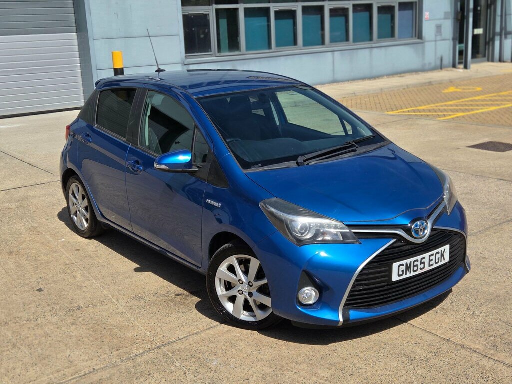Toyota Yaris Icon 1.5 Hybrid #9