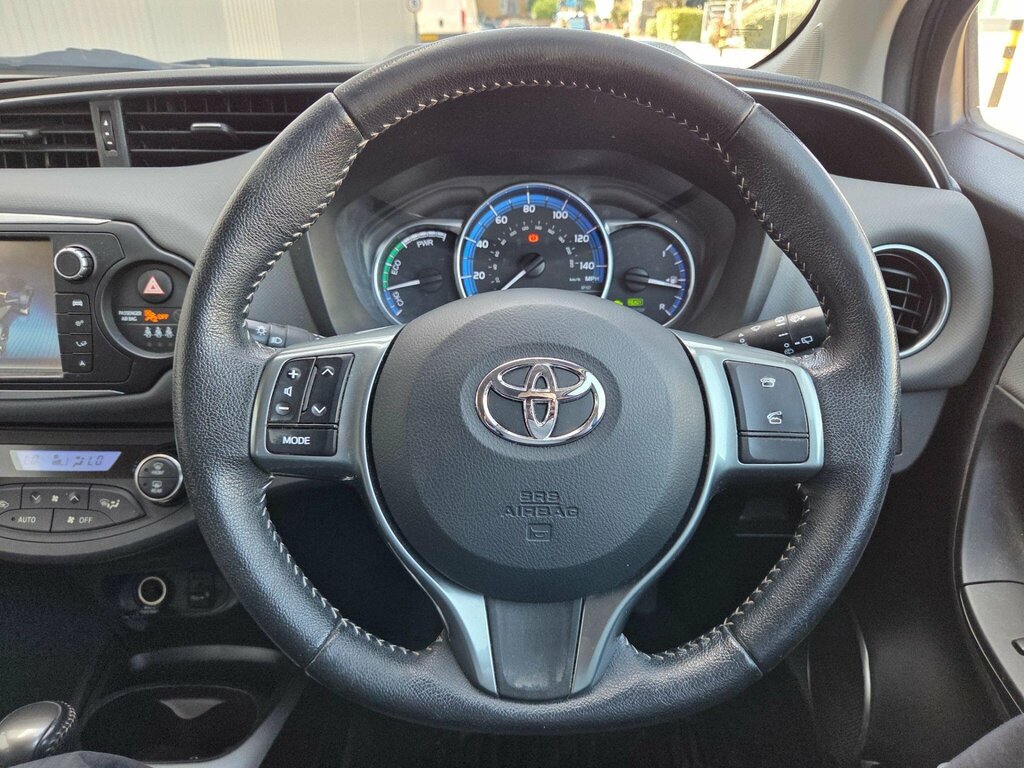 Toyota Yaris Icon 1.5 Hybrid #23