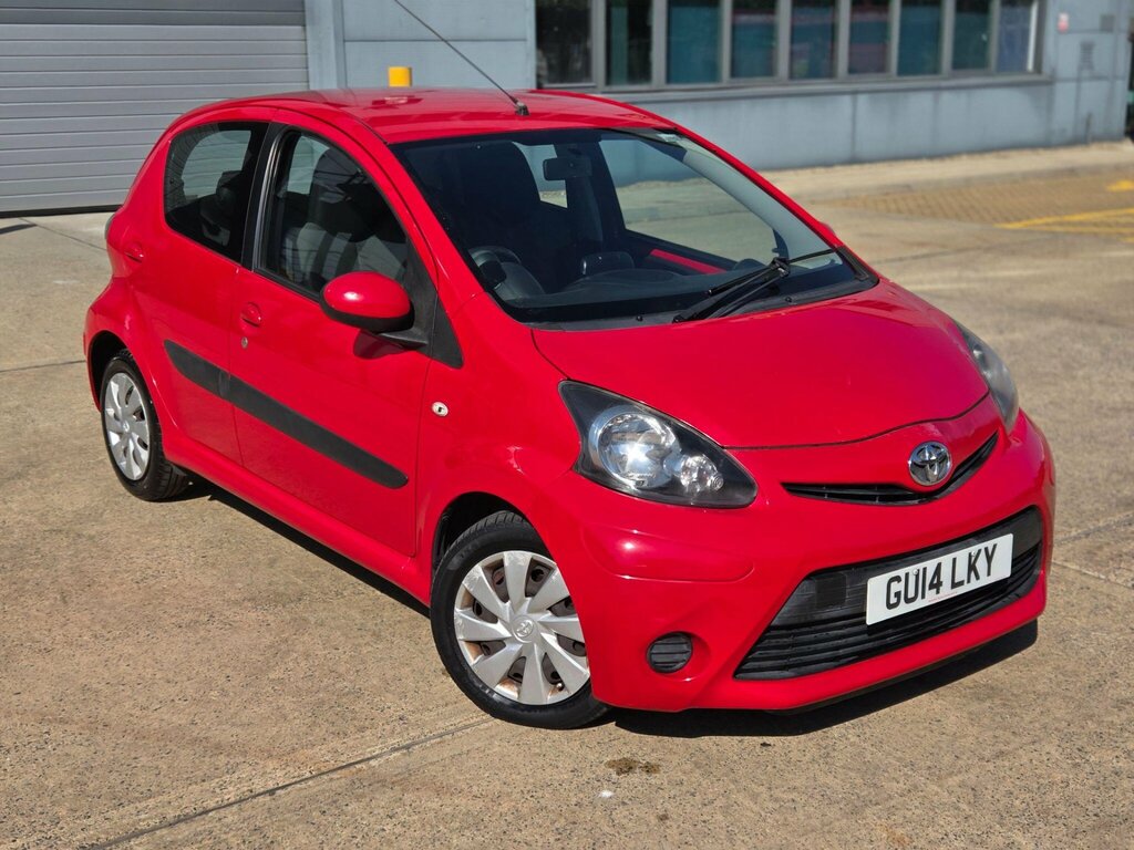 Toyota Aygo 1.0 Vvt-i X-play 69 Bhp White #10