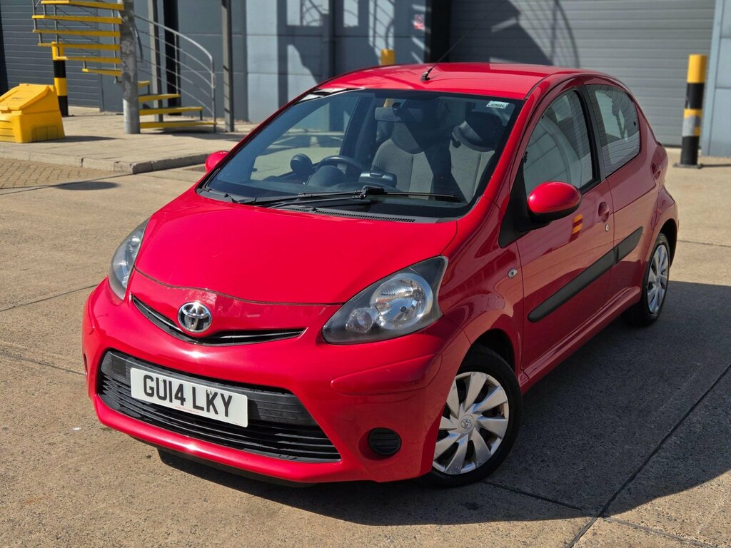 Toyota Aygo 1.0 Vvt-i X-play 69 Bhp White #45