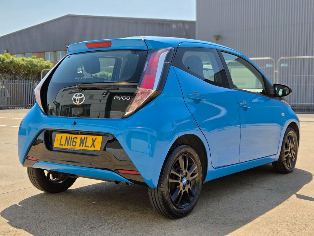 Toyota Aygo 1.0 Vvt-i X-cite X-shift Euro 6 Blue #3