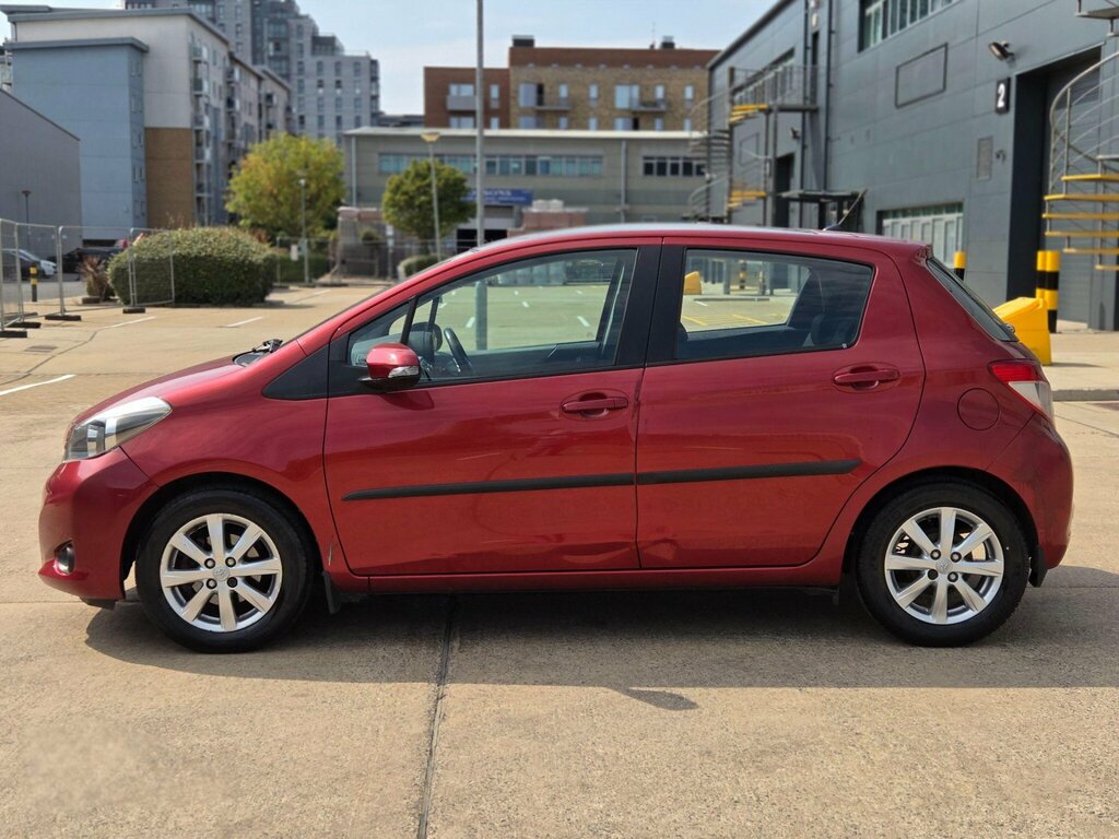 Toyota Yaris 1.33 Dual Vvt-i Sr Euro 5 Red #14