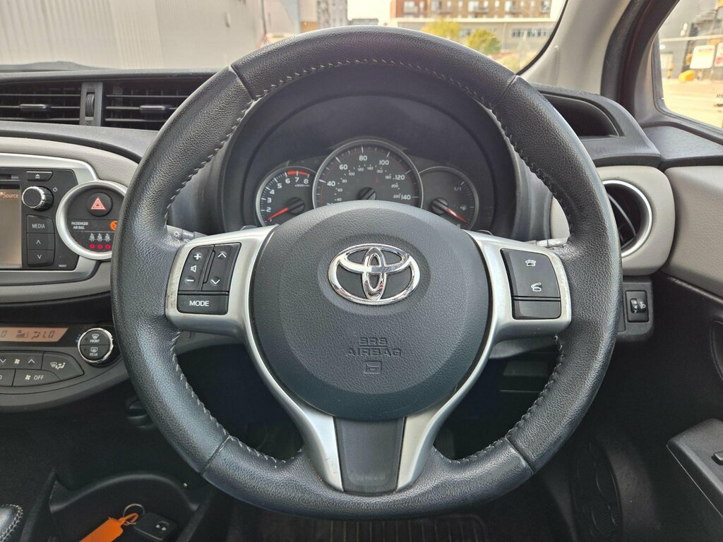 Toyota Yaris 1.33 Dual Vvt-i Sr Euro 5 Red #28