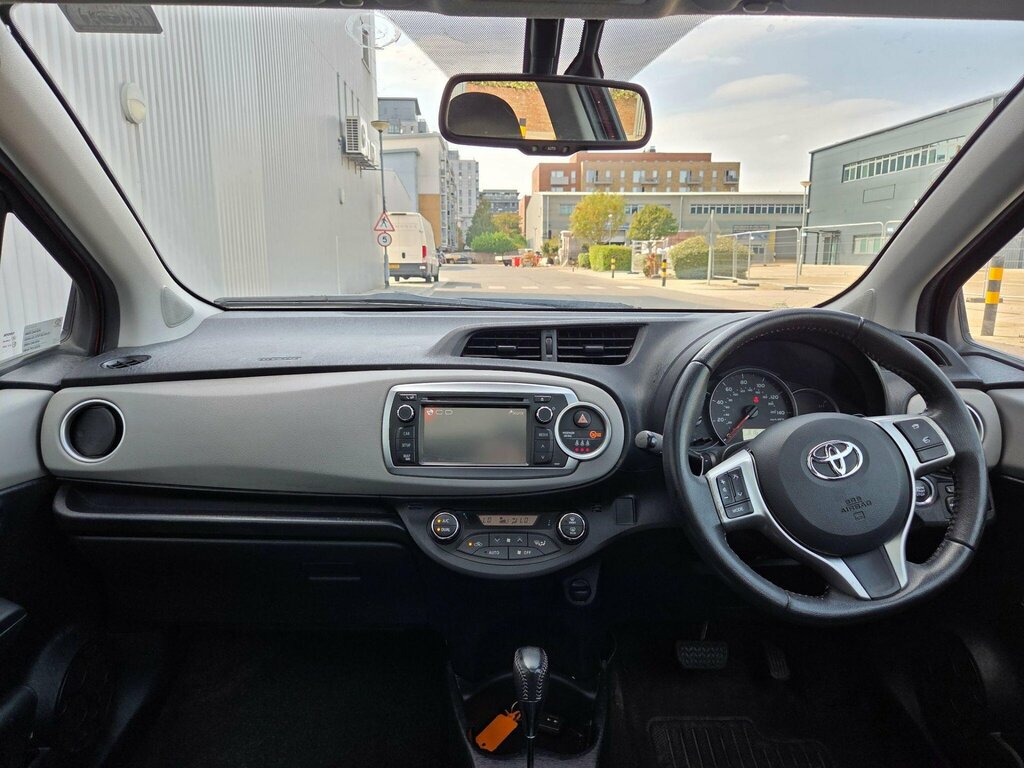 Toyota Yaris 1.33 Dual Vvt-i T Spirit Multidrive S Euro 5 Red #3